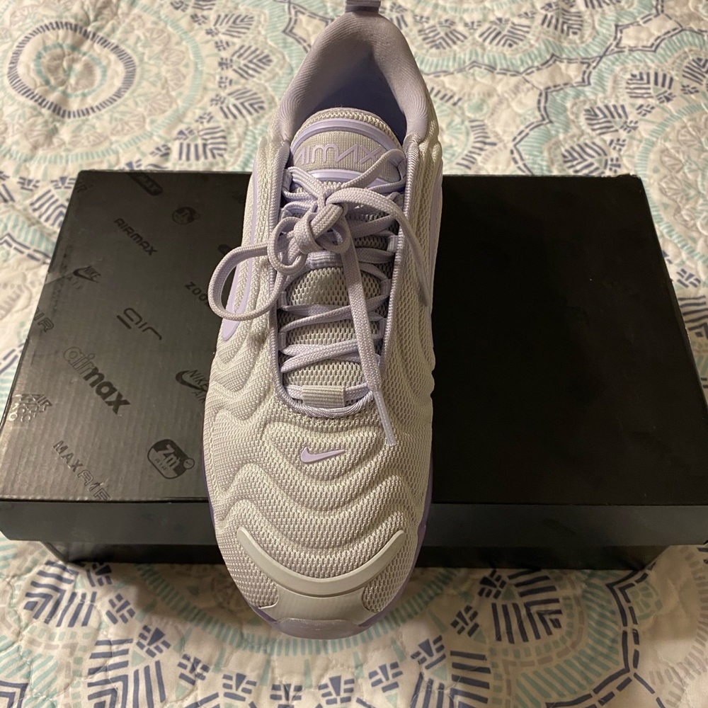 Nike Airmax 720 - Picture 6 of 8